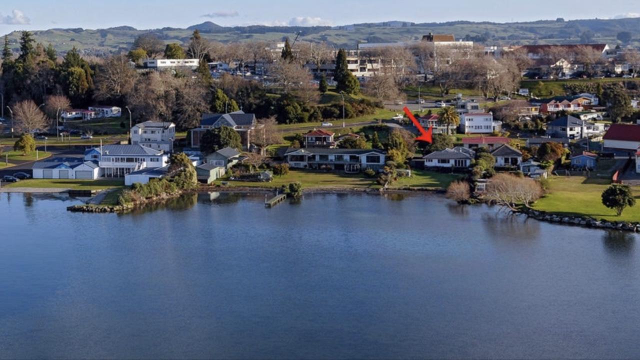 Lakefront Getaway In Rotorua Exteriör bild